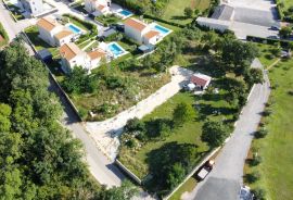 ISTRA, POREČ, OKOLICA - Građevinsko zemljište 554m2 u mirnom naselju, Tinjan, Земля