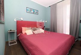 Rovinj, stan sa prostranom okućnicom, Rovinj, Flat