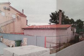 ISTRA,ŠIŠAN - Kuća sa dva stana i garažom!, Ližnjan, Haus