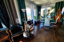 Trogir, luksuzan penthouse s terasom i panoramskim pogledom na more, Trogir, Wohnung