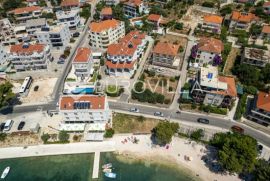 Trogir, Čiovo, građevinsko zemljište na elitnoj lokaciji ,prvi red do mora, Trogir, Terrain