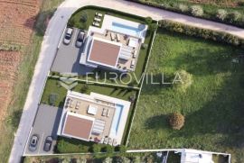 Istra, Poreč,  moderna i elegantna samostojeća vila NKP 233 m2 na  uređenoj okućnici, Poreč, Famiglia