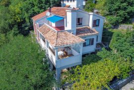 OPATIJA, IKA - PRILIKA! Samostojeća kuća na samo 80m od mora!, Opatija - Okolica, House