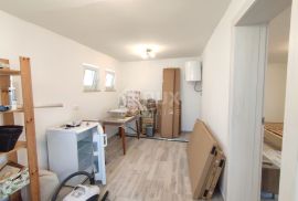 ISTRA, PULA - Renovirana apartmanska kuća na neponovljivoj lokaciji, Pula, Casa