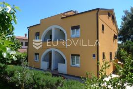 Istra, Rovinj, apartmanska kuća od 400m2 na 150 metara od mora, Rovinj, Maison