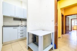 Zagreb, Rudeš, odličan poslovni prostor stan NKP 86,85 M2 + 2 PM, Zagreb, Propiedad comercial