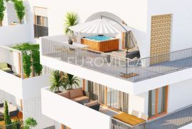 Slatine, jednosoban stan u prizemlju s vrtom, Split - Okolica, Appartment