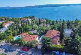 CRIKVENICA, DRAMALJ - rustikalna vila s rimskim vrtom samo 250 metara od plaže, GARAŽA, ekskluzivno, Crikvenica, Casa