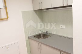 RIJEKA, MLAKA- poslovni prostor 64m2 za zakup/ najam- broj 9, Rijeka, Propiedad comercial