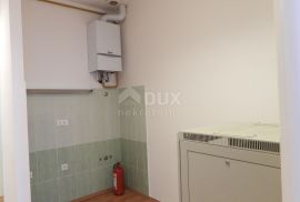 RIJEKA, MLAKA- poslovni prostor 82m2 za zakup/ najam- broj 5, Rijeka, Commercial property