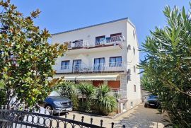 CRIKVENICA, SELCE - Apartmanska vila, 7 jedinica, sauna, teretana!, Crikvenica, Haus