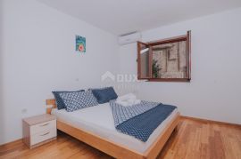 OTOK RAB, PALIT - Moderne vile s apartmanima nedaleko centra, Rab, Haus