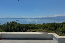 RIJEKA, KOSTRENA – ekskluzivna duplex vila s infinity bazenom, garažom, vrtom, panoramskim pogledom na more, Kostrena, بيت