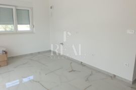 RAB-1S+DB OD 51,5 m2, PARKING, SPREMIŠTE, BLIZINA CENTRA, Rab, Appartamento