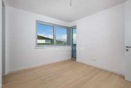 OPATIJA, stan 2S+DB s pogledom na more u novogradnji s bazenom (P7), Opatija, Apartamento