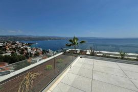 OPATIJA, penthouse s pogledom na more i krovnom terasom s bazenom (S3), Opatija, Appartment