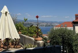 OPATIJA, CENTAR - stan s vrtom u novogradnji u centru Opatije s garažom, pogled na more, Opatija, Appartment