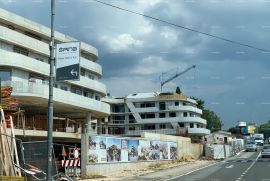 Stan Poreč, stambeno poslovni objekt u gradnji sa apartmanima i podzemnim garažama, Poreč, Διαμέρισμα