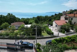 OPATIJA, POBRI-  održavana vila od 542m2 ogromnog potencijala s pogledom na more i okućnicom od 1200m2, Opatija - Okolica, بيت