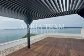 APARTMANI S POGLEDOM NA MORE. 150 m OD MORA, ZADAR - DIKLO, Zadar, Appartment