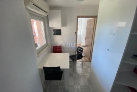 RIJEKA, BULEVARD - 3S+DB stan za investiciju s pogledom na more, Rijeka, Daire