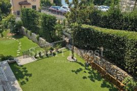 OPATIJA - VOLOSKO, luksuzan stan 118 m2 prvi red do mora, Opatija, Kвартира