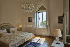 OPATIJA - VOLOSKO, luksuzan stan 118 m2 prvi red do mora, Opatija, Kвартира