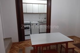 Zemun, centar, dvosoban stan od 63m2, Zemun, Wohnung