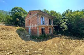 Bribir - započeta gradnja s okućnicom, Vinodolska Općina, Haus