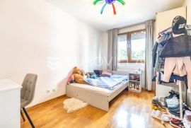 Zagreb, Sigečica, funkcionalan trosoban stan, NKP 85m2, Zagreb, Appartamento