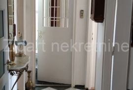 Renoviran stan u Zemunu, 70m2, 3.5, Zemun, Appartement