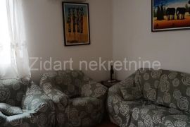 Karaburma, Patrisa Lumumbe, prodaja sa nameštajem, Palilula, Appartement