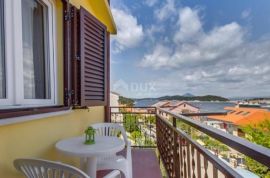 Mali Lošinj - Šarmantan apartman 100 metara od mora, Mali Lošinj, Kвартира