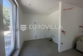 Istra, Pula, centar grada na top lokaciji poslovni prostor NKP 66 m2, Pula, العقارات التجارية