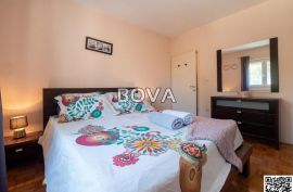 Kuća 468 m2 – Zaton *Bazen* (ID-2456/A), Nin, House