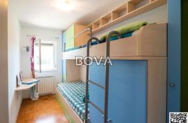 Kuća 468 m2 – Zaton *Bazen* (ID-2456/A), Nin, House