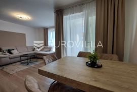 Istra, Pula, kompletno renoviran stan, NKP 72,87 m2, Pula, Appartment