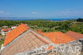 Kamena kuća sa povezanim ruševinama, Jelsa, House