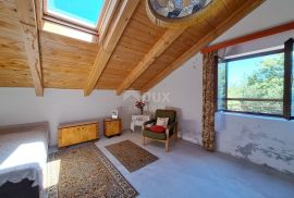 OPATIJA, VEPRINAC, PRILIKA - obiteljska kuća 240 m2 okružena zelenilom, Opatija - Okolica, Casa