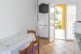 Rovinj, etaža kuće sa dva stana na traženoj lokaciji, Rovinj, Appartment