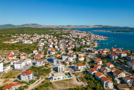 Prodaja - stan u Brodarici, novogradnja, prizemlje s vrtom, Dalmacija, Šibenik - Okolica, Daire