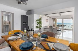 OPATIJA, BREGI - stan u prizemlju 153m2, DB+3S s panoramskim pogledom na more i bazenom, Matulji, Kвартира