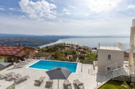 OPATIJA, BREGI - stan u prizemlju 153m2, DB+3S s panoramskim pogledom na more i bazenom, Matulji, شقة