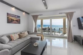 OPATIJA, BREGI - stan u prizemlju 153m2, DB+3S s panoramskim pogledom na more i bazenom, Matulji, Kвартира