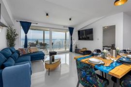 OPATIJA, BREGI - stan 85m2, DB+3S, 2.KAT s panoramskim pogledom na more i bazenom, Matulji, Διαμέρισμα