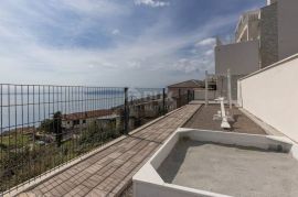 OPATIJA, BREGI - stan 85m2, DB+3S, 2.KAT s panoramskim pogledom na more i bazenom, Matulji, Daire