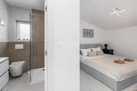 OPATIJA, BREGI - stan 85m2, DB+3S, 2.KAT s panoramskim pogledom na more i bazenom, Matulji, Daire