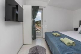 OPATIJA, BREGI - stan 85m2, DB+3S, 2.KAT s panoramskim pogledom na more i bazenom, Matulji, Daire