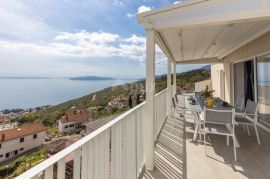 OPATIJA, BREGI - stan 85m2, DB+3S, 2.KAT s panoramskim pogledom na more i bazenom, Matulji, Appartamento