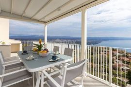 OPATIJA, BREGI - stan 85m2, DB+3S, 2.KAT s panoramskim pogledom na more i bazenom, Matulji, Daire